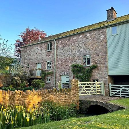 Beautiful Old Water Mill In Rural Herefordshire Экстерьер фото