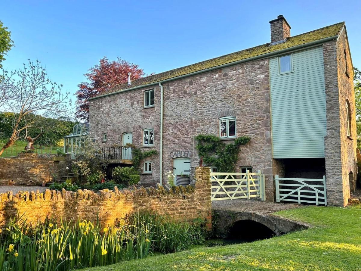 Beautiful Old Water Mill In Rural Herefordshire Экстерьер фото